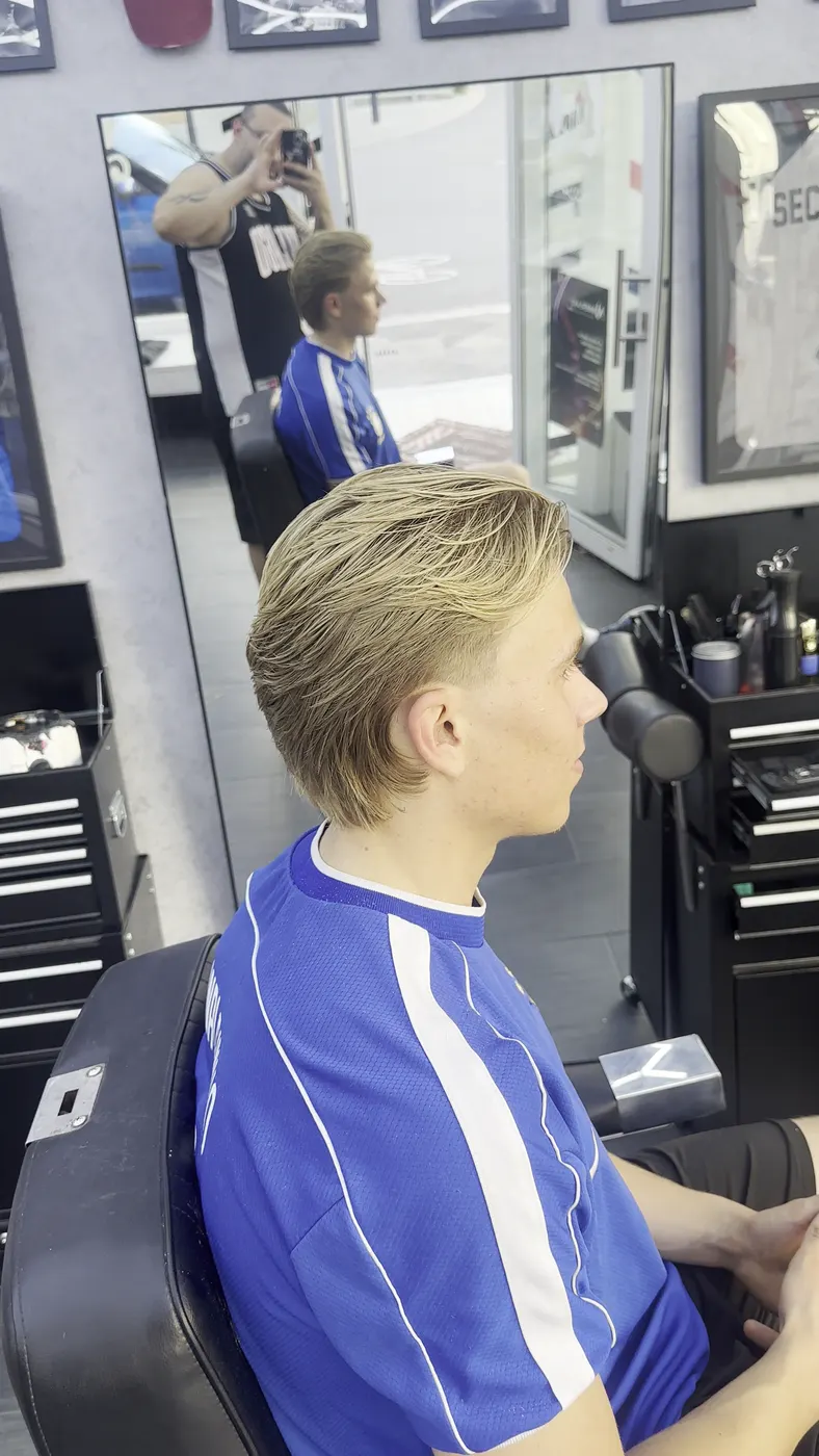 Sidepart — Scherenschnitt