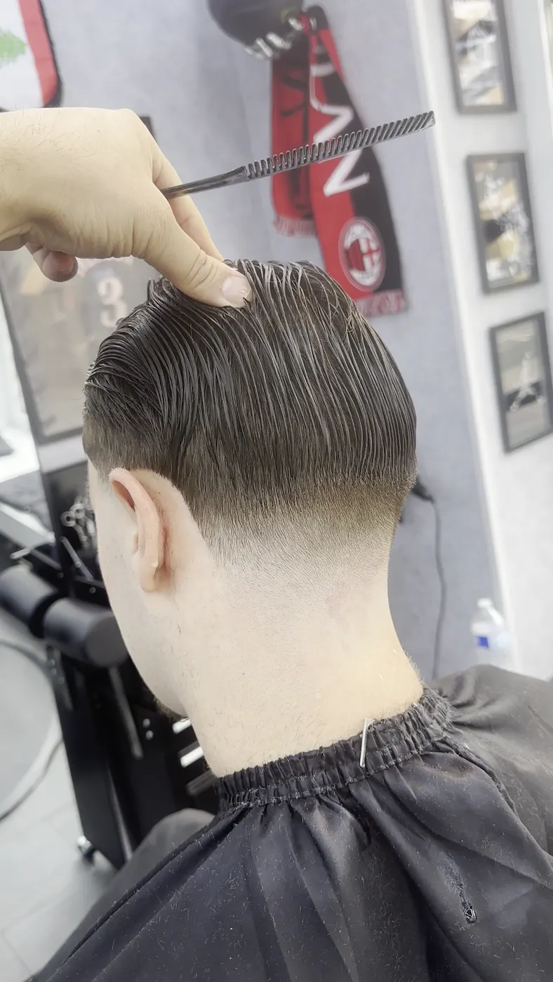 Classic Taper — Schere und Kamm