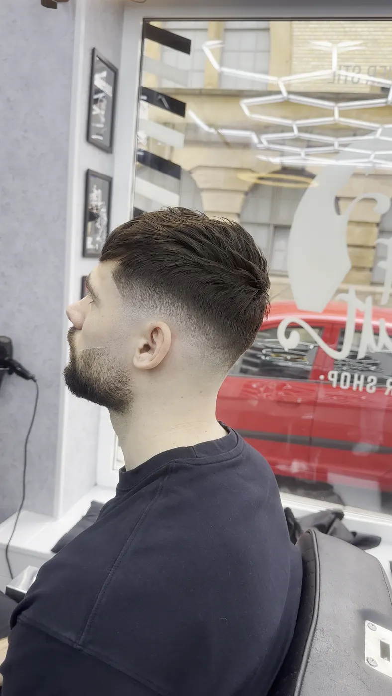 Taper Fade — am Schaufenster